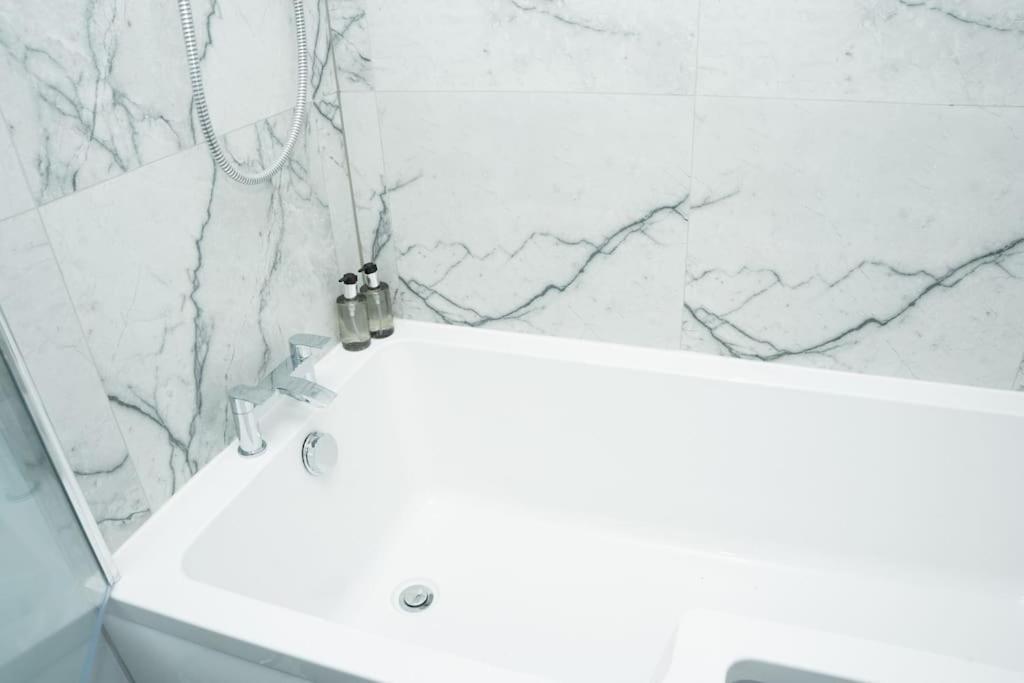 Stylish Home In York - Free Wifi & Parking - Close To Racecourse & City Centre Dış mekan fotoğraf