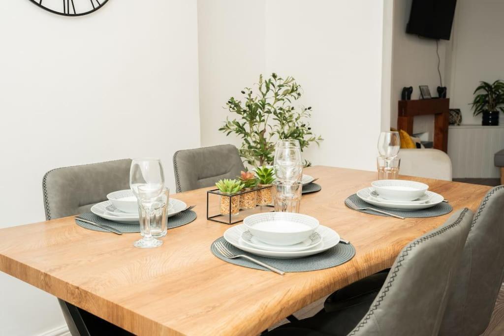 Stylish Home In York - Free Wifi & Parking - Close To Racecourse & City Centre Dış mekan fotoğraf
