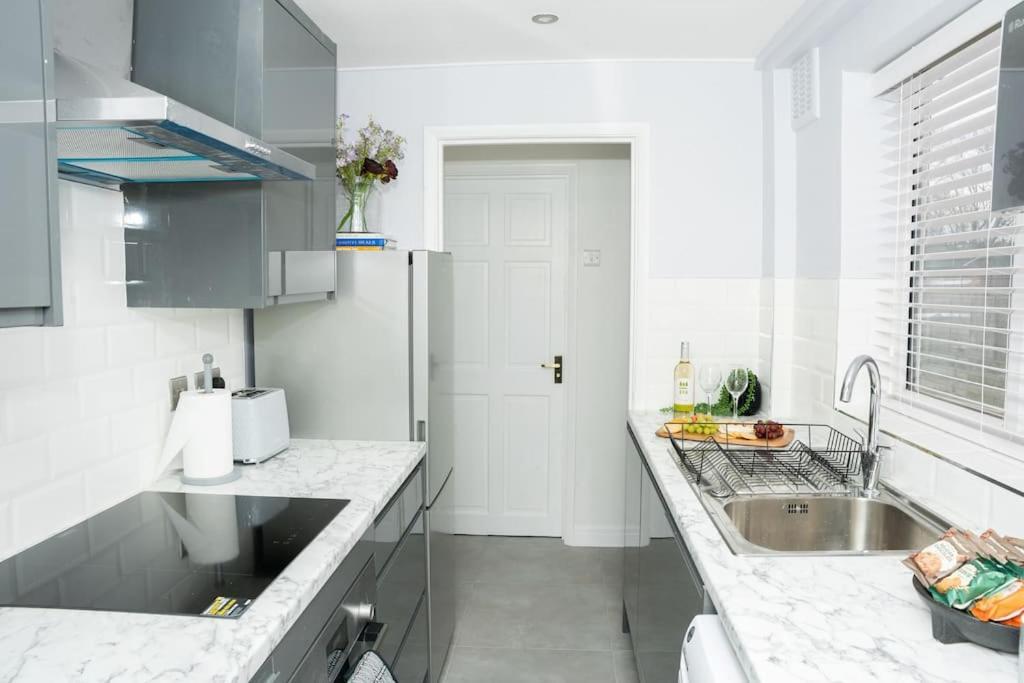 Stylish Home In York - Free Wifi & Parking - Close To Racecourse & City Centre Dış mekan fotoğraf
