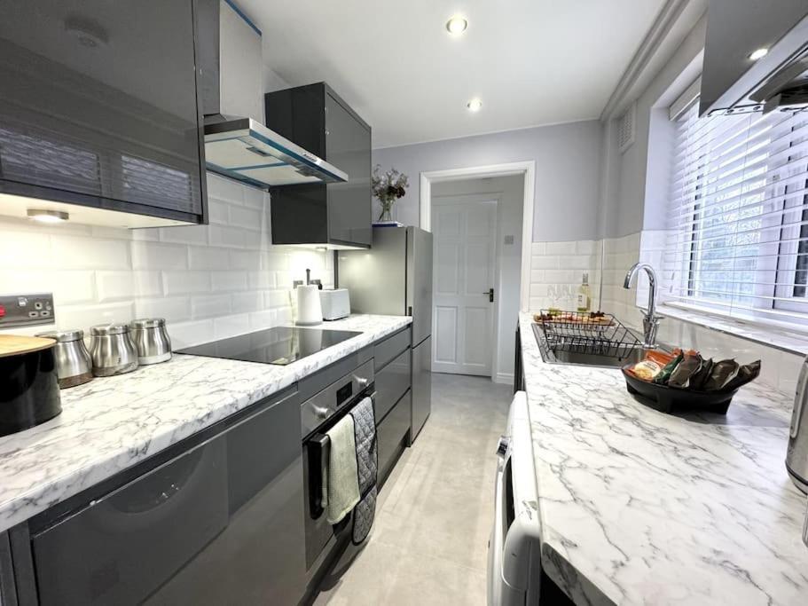 Stylish Home In York - Free Wifi & Parking - Close To Racecourse & City Centre Dış mekan fotoğraf